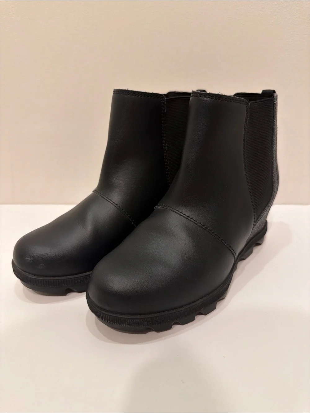 SOREL Youth Joan of Arctic Wedge II Chelsea Booties